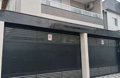 Ao lado da expresso sul e próximo da av. kennedy - ótimo local do boqueirão - sobrado novo com churrasqueira!