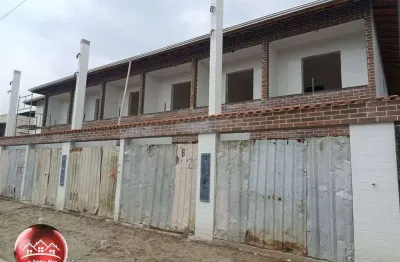 Em fase de acabamento - sobrado com entrada individual, quintal e churrasqueira - r$375.000 - aceita financiamento bancário.
