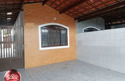 1 quadra da praia - em ótimo local - casa geminada com 2 dormitórios e suíte - por r$400.000.