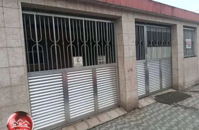 Casa isolada com 2 dormitórios + 2 casas nos fundos, cada casa com 1 dormitório - vila nova.