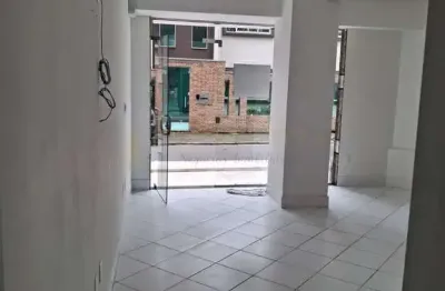 Sala comercial para locação anual no bairro centro em balneário camboriú