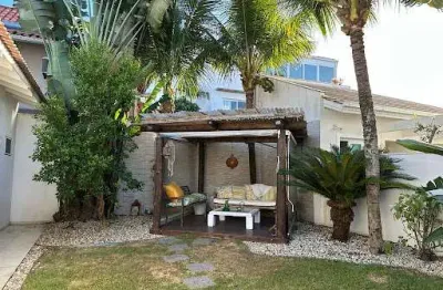 Casa com 4 dormitórios à venda, 300 m² por r$ 3.290.000,00 - jurerê internacional - florianópolis/sc