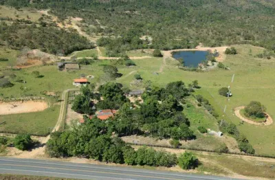 Fazenda/sítio/chácara para venda tem 4000000 metros quadrados com 5 quartos
