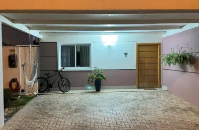 Linda casa tipo sobrado a venda no condomínio solar das torres
