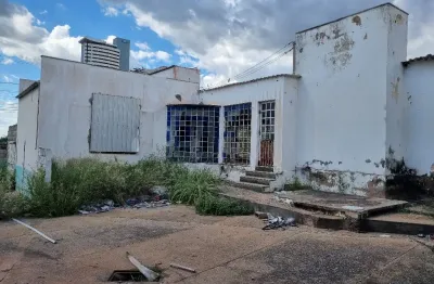 Ótimo galpão comercial frente para a av miguel sutil no bairro baú
