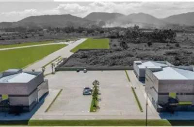 Galpoes logisticos, industriais, comerciais, em porto belo/ sc