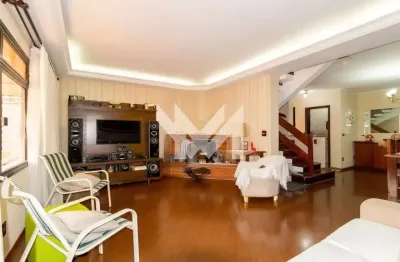 Casa com 3 quartos para alugar na Rua José Zappi, 798, Vila Prudente, São Paulo