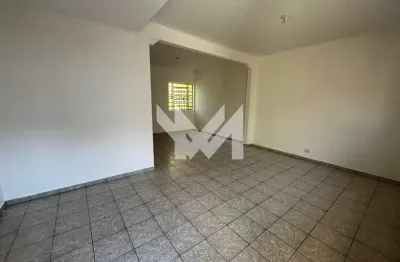 Sobrado de 100m² com 3 quartos e edícula para locação no carandiru