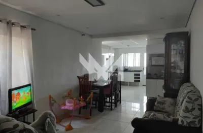 Casa com 3 quartos à venda na Rua São Diogo, 93, Vila Araguaia, São Paulo