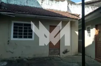 Casa térrea com terreno de 110m² sendo 2 quartos para venda no parque novo mundo