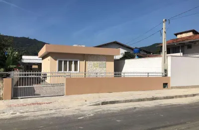 Casa com 4 quartos à venda na Rua Hipólito Rebelo, 295, Centro, Porto Belo