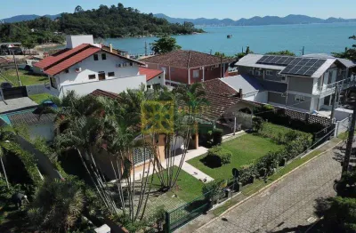 Casa com 2 quartos para alugar na Rua Oscar Bayer, 44, Centro, Porto Belo