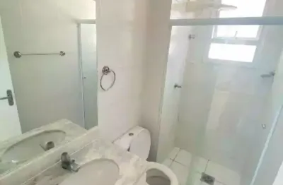 Alugo ótimo apartamento com 3 dormitórios na glória em macaé