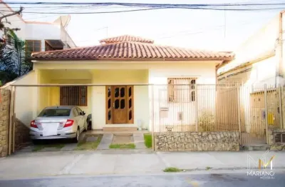 Vendo ótima casa com 3 dormitórios e ótima localização no centro de macaé