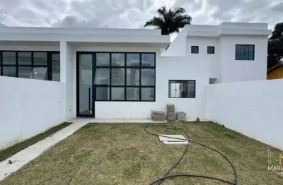 Vendo linda casa com 3 dormitórios na extensão do bosque em rio das ostras