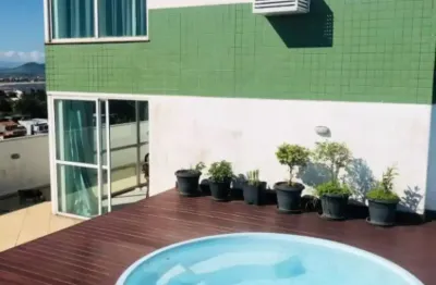 Vendo linda cobertura com 4 dormitórios na imbetiba em macaé