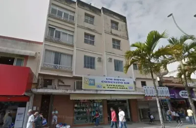 Vendo ótimo apartamento com 2 dormitórios no centro de macaé