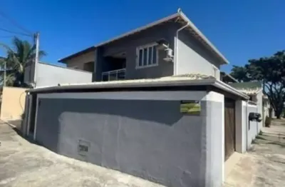 Vendo linda casa com 3 dormitórios no mariléia em rio das ostras