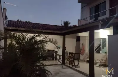 Vendo casa maravilhosa com 2 dormitórios no marileia em rio das ostras