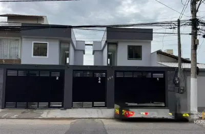 Vendo maravilhosa casa com 2 suítes no novo horizonte em macaé