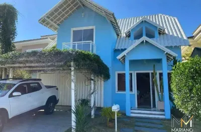 Vendo maravilhosa casa com 4 dormitórios no vale dos cristais em macaé