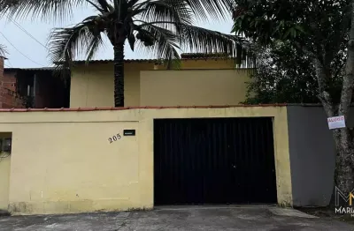 Alugo ótima casa com 3 dormitórios no mariléia em rio das ostras