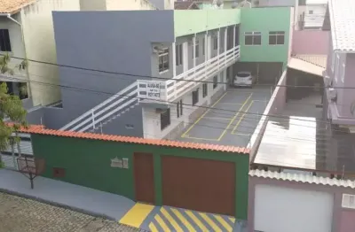 Vendo ótimo prédio com 9 quartos no maringá em macaé no rio de janeiro