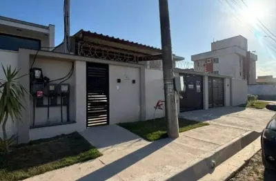 Vendo ótima casa linear com 2 dormitórios no verdes mares em rio das ostras