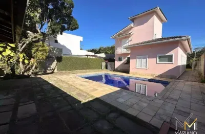 Vendo casa espetacular com 4 suítes em costa azul em rio das ostras
