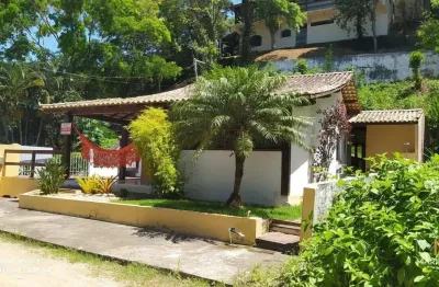 Vendo maravilhosa casa com 3 dormitórios no bosque beira rio em rio das ostras