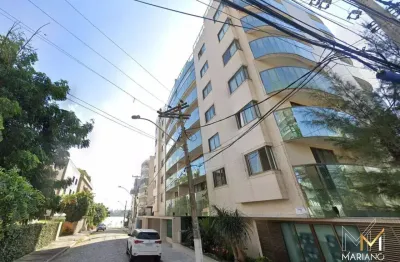 Alugo ótimo apartamento com 3 dormitórios no pecado em macaé