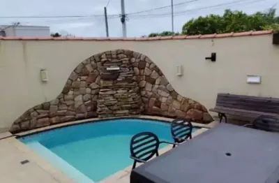 Vendo maravilhosa casa com 3 dormitórios e piscina  no residencial em rio das ostras