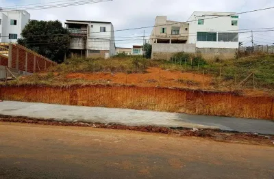 Lote de 332m² em ótima localização no bairro cidade nova!