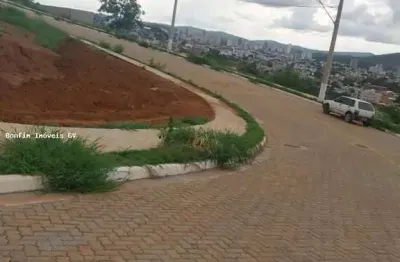 Terreno à venda no Santo Antônio, Governador Valadares 