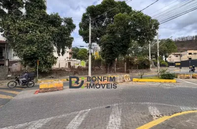 Terreno de esquina com  aprox 800 m² na melhor localização da esplanadinha!