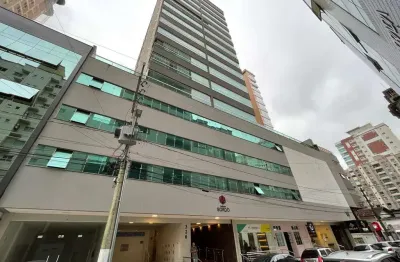 Apartamento com 3 quartos à venda na Rua 254 A, 320, Meia Praia, Itapema