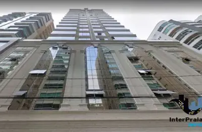Apto 4 suítes andar alto 3 vagas, 174m², meia praia, itapema - sc