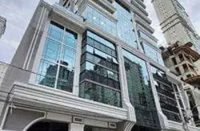 Apartamento com 3 quartos à venda na Rua 236, 400, Meia Praia, Itapema