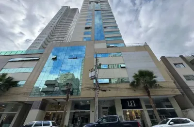 Apartamento com 4 quartos à venda na Rua 258, 203, Meia Praia, Itapema