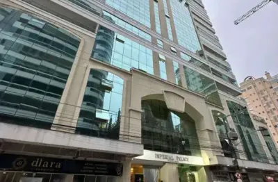 Apartamento com 5 quartos à venda na Rua 246, 125, Meia Praia, Itapema