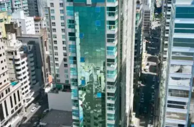 Apartamento com 4 quartos à venda na Rua 234, 35, Meia Praia, Itapema