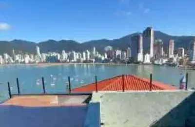 Magnífica casa em itapema - sc 280 graus de vista p mar e a futura marina