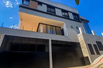 Casa com 4 quartos à venda na Rua 109 L, 11, Canto da Praia, Itapema