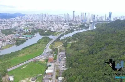 Terreno à venda na Avenida Santo Amaro, 3550, Nações, Balneário Camboriú