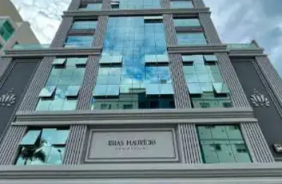 Apartamento com 3 quartos à venda na Rua 242, 668, Meia Praia, Itapema
