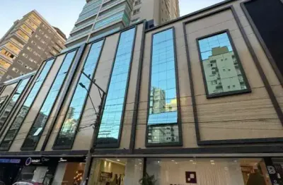 Apartamento com 3 quartos à venda na Rua 254, 400, Meia Praia, Itapema