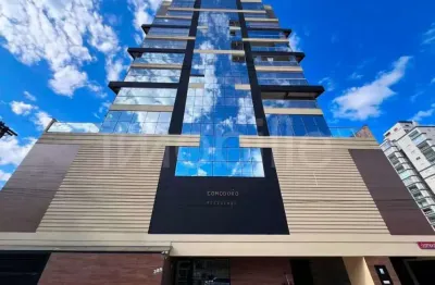 Apartamento com 3 quartos à venda na Avenida 276, 385, Meia Praia, Itapema