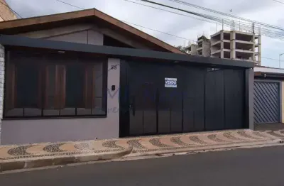 Casa com 3 quartos, centro, pirassununga - r$ 830 mil, cod: 10132466