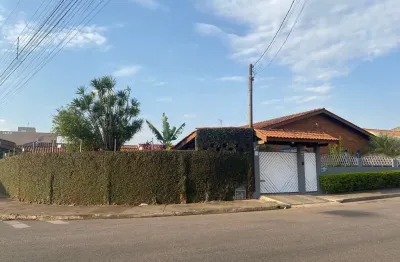 Casa para locação em atibaia, alvinópolis, 3 dormitórios, 1 suíte, 2 banheiros, 4 vagas