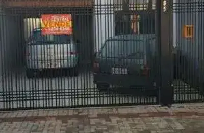 Casa com 3 quartos à venda na Rua Eduardo Disparo Gomes, 585, Residencial Abussafe, Cambé